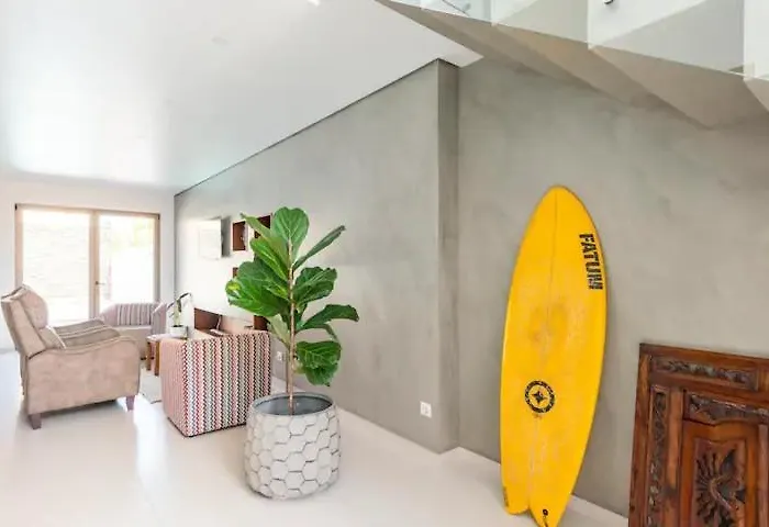 Πανσιόν Baleal Surf Ranch